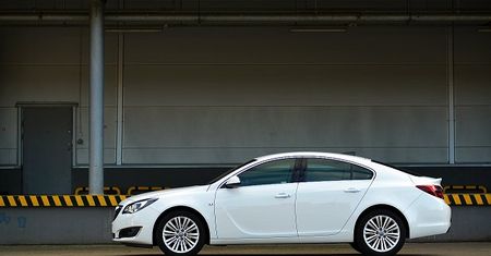 Opel Insignia 1.6 CDTi – moda na dowsizing