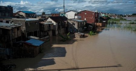 Madagaskar. Są ofiary cyklonu Enawo