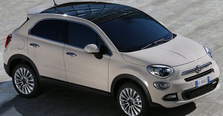 Fiat 500X gwiazdą pokazu iluzjonisty