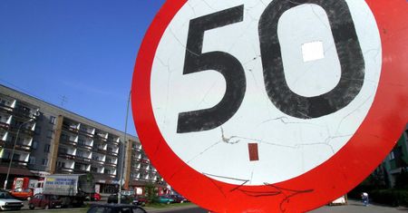Będzie obniżenie limitów prędkości: koniec z szybszą jazdą w nocy