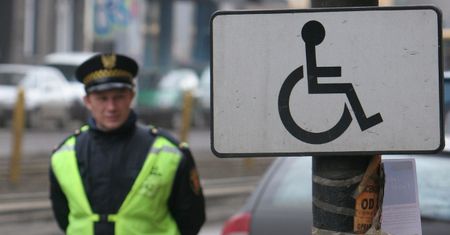 Karty parkingowe dla niepełnosprawnych: stare od końca czerwca tracą ważność