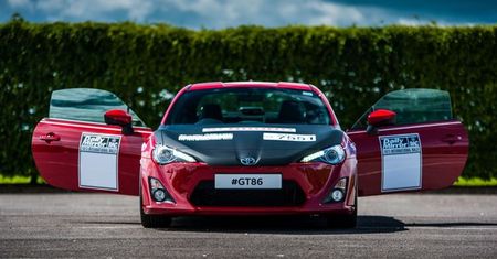 Toyota GT86 w hołdzie byłemu kierowcy zespołu