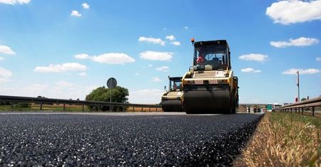 Przez 14 lat nie byli w stanie zbudować 3 km drogi