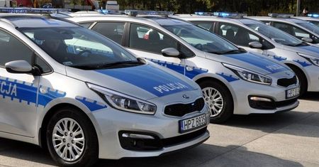 64 nowe radiowozy dla warszawskich policjantów