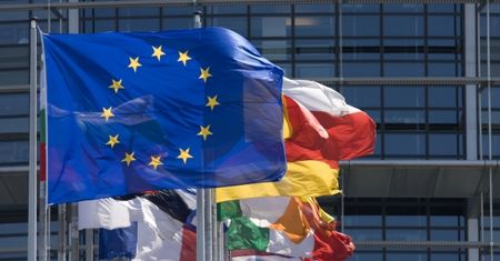 KE: wzrósł wskaźnik nastrojów w gospodarce UE, w tym w Polsce