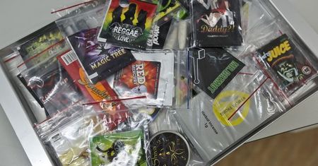 Polacy często prowadzą auta na "trzecim gazie"
