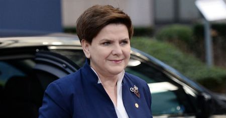 CBOS: 44 proc. Polaków deklaruje poparcie dla premier Beaty Szydło
