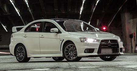 Ostatni Mitsubishi Lancer Evo trafi na aukcję
