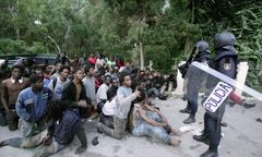 Hiszpania: szturm uchodźców na granicy