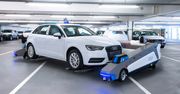 W fabryce Audi roboty transportują samochody