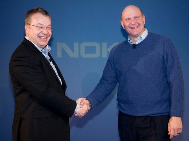Nokia znowu przynosi straty. Microsoft płaci