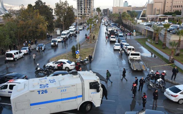 Ugrupowane kurdyjskie winne zamachu w Izmirze