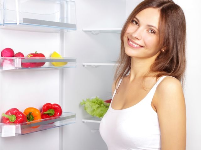 Jak prawidłowo przechowywać jedzenie w lodówce?
