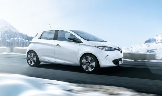 Renault testuje bezprzewodowe ładowanie aut elektrycznych