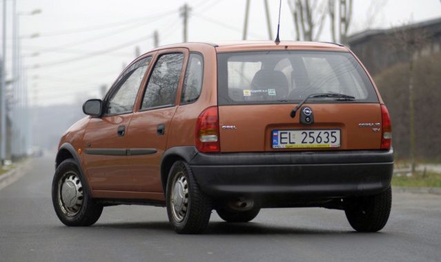 Opel Corsa B 1.0: leciwy mieszczuch