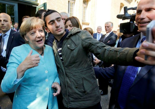 Anas Modamani przegrał z Facebookiem. Chciał usunąć zdjęcie z Merkel