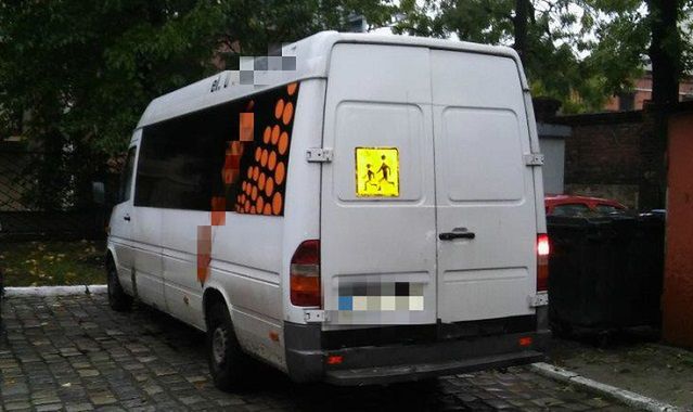 Gimbus był w fatalnym stanie, do szkoły dzieci dojechały taksówkami