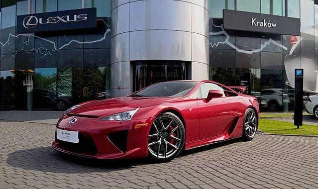 Lexus LFA do kupienia za 2,8 mln zł