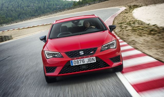 Seat Leon Cupra ST z szeregiem elementów poprawiających prowadzenie