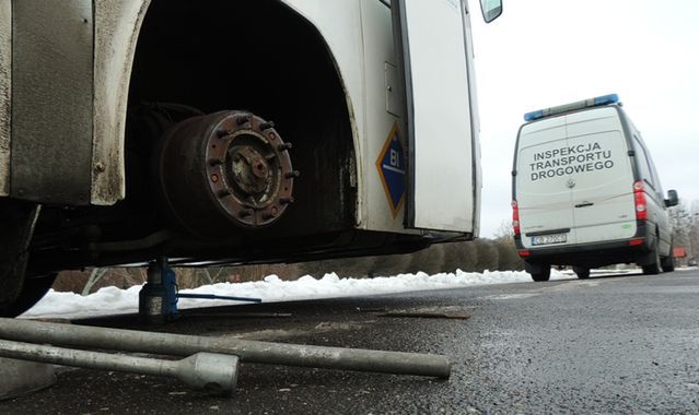 Wiózł dzieci autokarem, który powinien trafić na złom