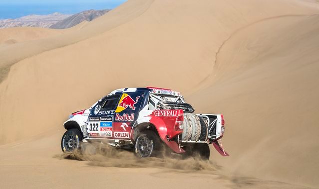 Rajd Dakar 2014: Małysz na mecie ze stratą