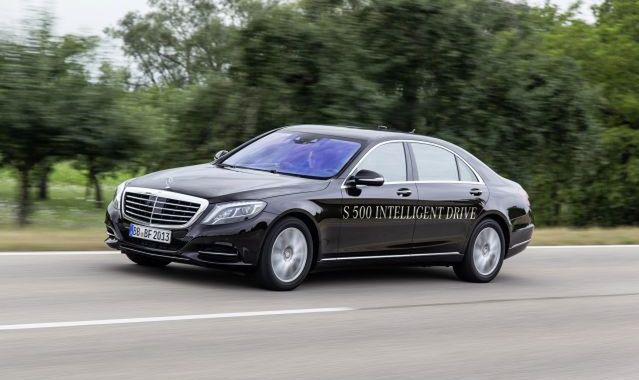 Mercedes-Benz prezentuje możliwości autonomicznej jazdy samochodu