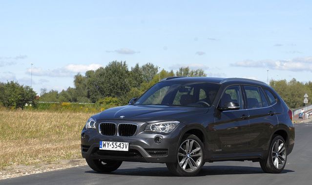 BMW X1 xDrive28i: krawężniki mu niestraszne