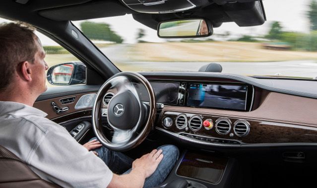 Autonomiczny Mercedes Klasy S: 100 km bez kierowcy