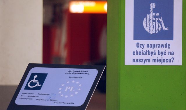 Będą nowe karty parkingowe dla osób niepełnosprawnych?