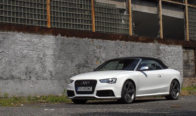 Audi RS5 V8 Cabriolet: moc, styl i elegancja