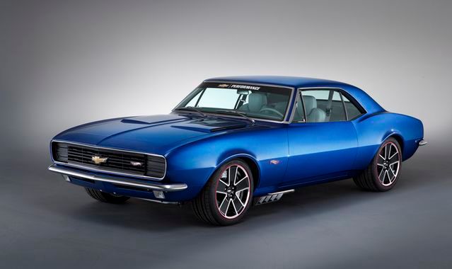 Chevrolet Camaro z 1967 r. prowadzi wielką imprezę motoryzacyjną