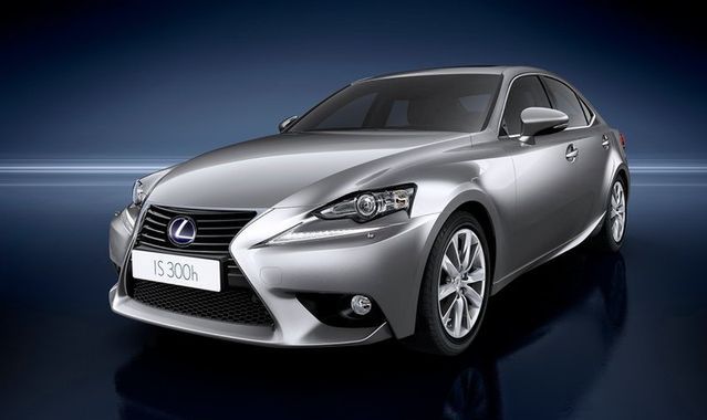 Lexus IS z szerokimi zestawami bezpieczeństwa