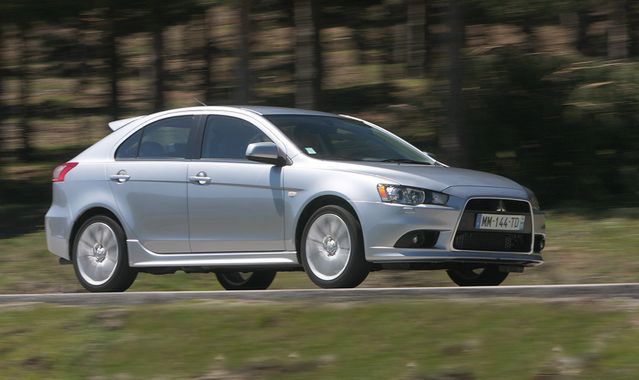 Mitsubishi Lancer z tytułem "Best Value"