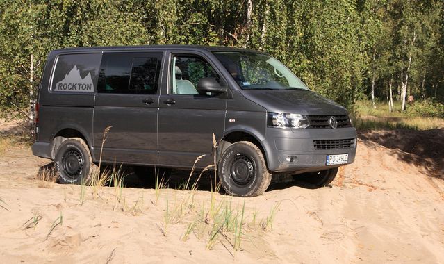 Volkswagen Transporter T5 Rockton Expedition 2.0 TDI: z dostawą poza asfalt