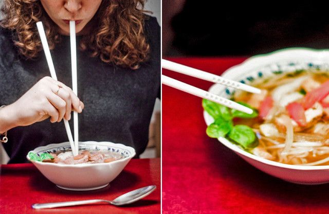 Sprytne pałeczki do jedzenia azjatyckich zup