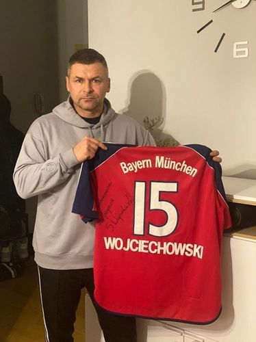 Wojciechowski po karierze z jedyną koszulką, jaka została mu z czasów gry w Bayernie Monachium