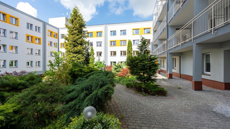 Śląskie. W miechowickim Domu Pomocy Społecznej Kombatant zmodernizowano balkony oraz wszystkie elewacje budynku.