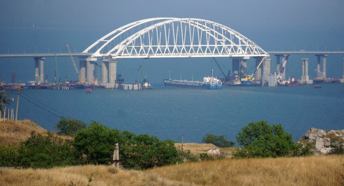 Ukraine's sea drones increase threat to fortified Kerch Bridge