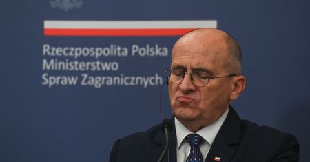 Premie i nagrody w MSZ. "Nigdy przedtem nie było takiego obciążenia"