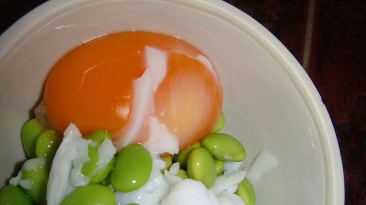 Nikla indyjska gotowana z dodatkiem soli