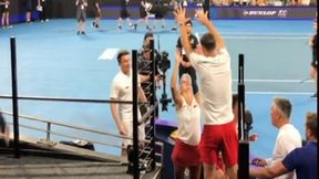 Tak cieszyli się Polacy. Hubert Hurkacz nie wysiedział za ławką [WIDEO]