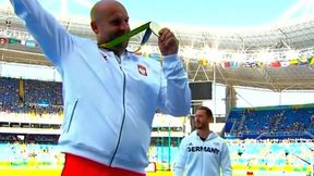 Piotr Małachowski odbiera srebrny medal
