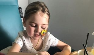 Dramat 4-letniej aktorki. "Straciła wszystkie włosy i ledwo chodzi"