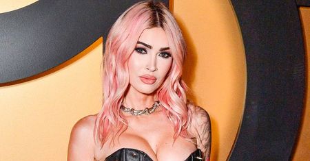Internauci nie poznają Megan Fox na nowym zdjęciu: "Wygląda już jak INNA OSOBA" (FOTO)