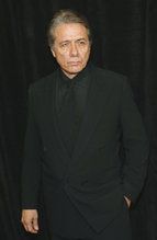 Edward James Olmos z wydawcą-superbohaterem