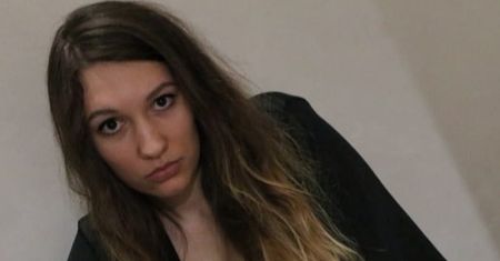 Duży biust, duży kłopot. Mówi, jak reagują na nią na ulicy
