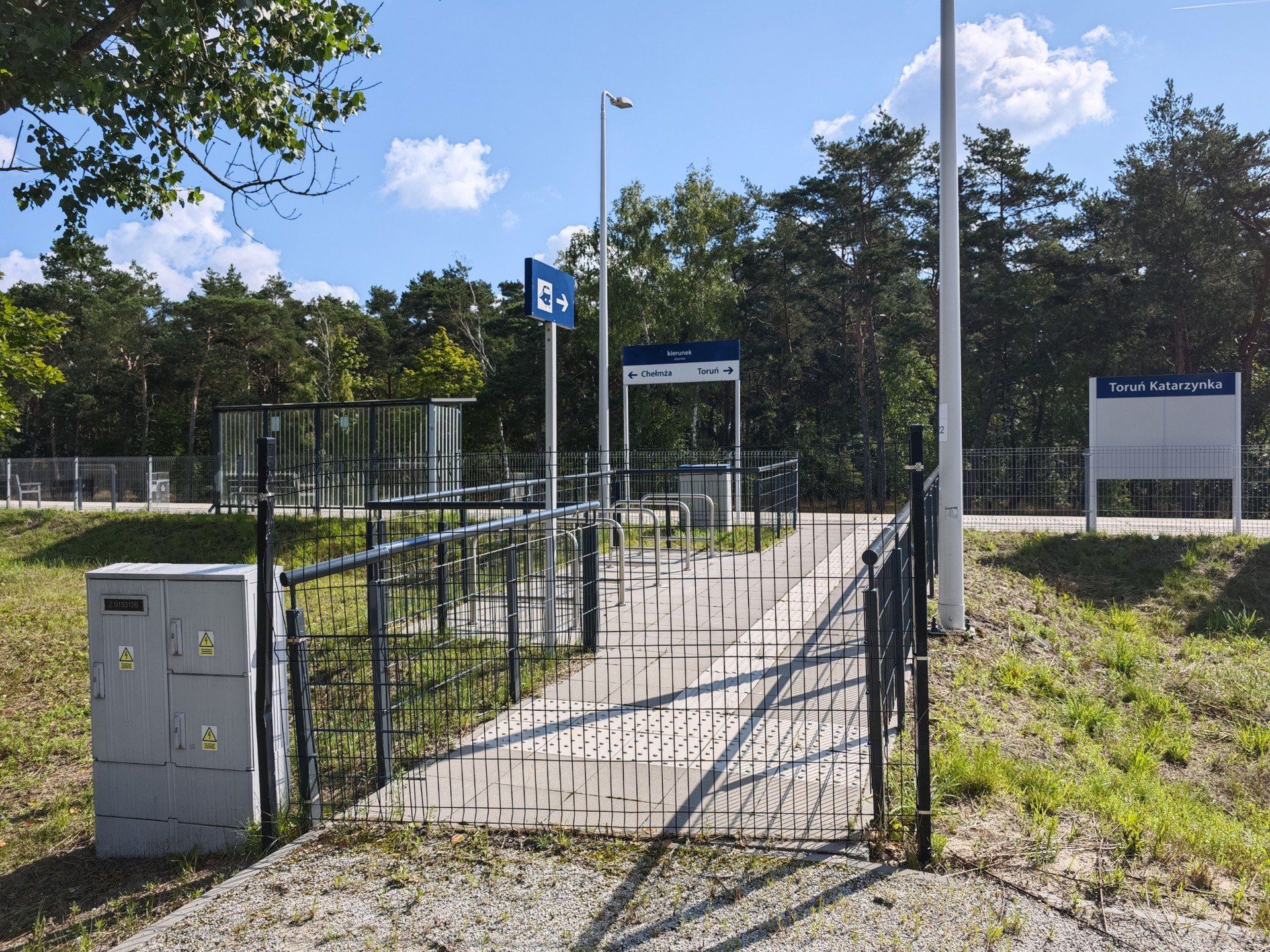 Przystanek Toruń Katarzynka i tunel dla rowerzystów pod torem linii Toruń-Chełmża