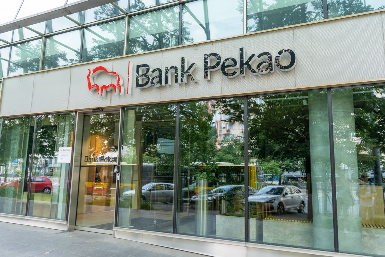 Bank Pekao apeluje o ostrożność