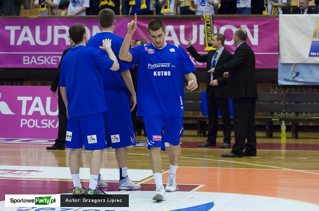 Jacek Jarecki i jego koledzy z Polfarmexu Kutno przełamali niemoc i wygrali z Jeziorem Tarnobrzegu