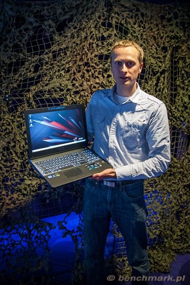 ASUS premiera G75 G55 Adam Żelazko